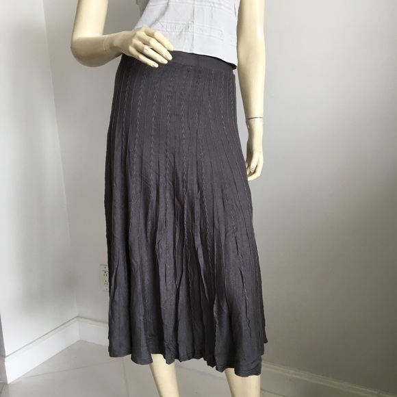 Lapis Gray knit midi skirt with stretchy waistband - Picture 2 of 8